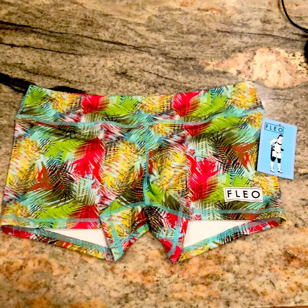 FLEO  shorts XL